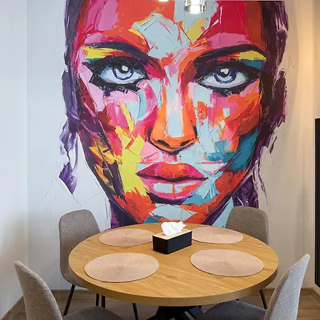 Apartments White Pearl Olimpiyetsʹ 3*