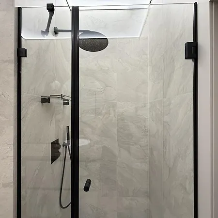 Apartments White Pearl Olimpiyetsʹ 3*