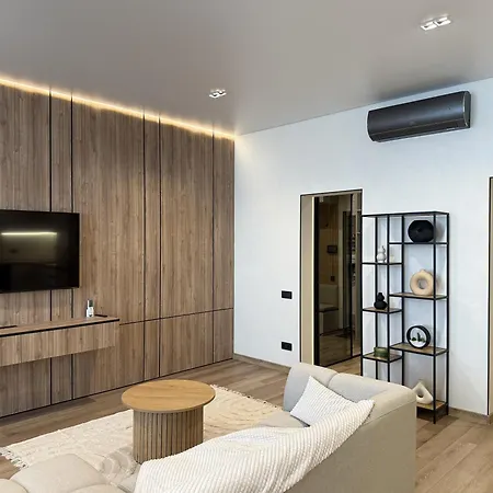 White Pearl Olimpiyetsʹ Apartman *